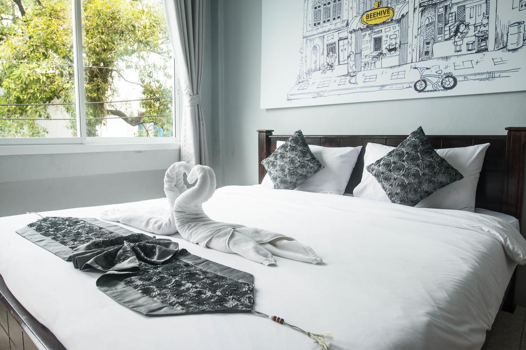 Beehive Phuket Old Town Hostel Ruang foto