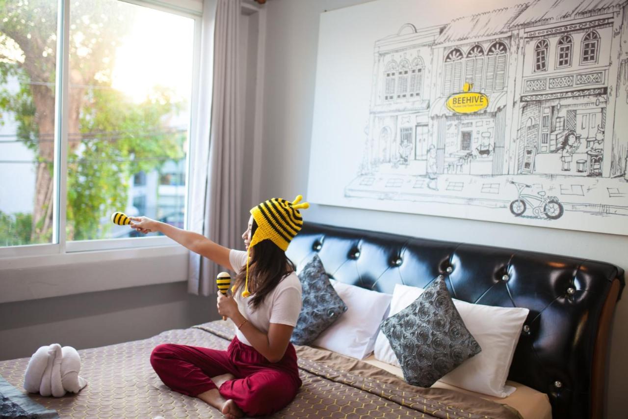 Beehive Phuket Old Town Hostel Bagian luar foto