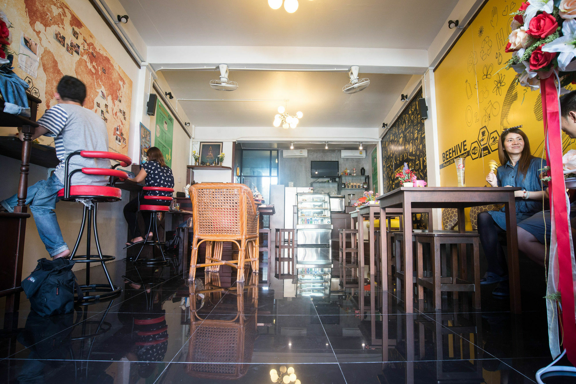 Beehive Phuket Old Town Hostel Bagian luar foto